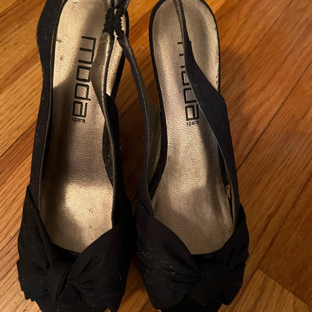 Moda Spana Black Peep-Toe wedge Heels
